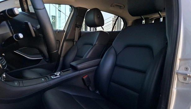 Mercedes-Benz GLA 250 4MATIC Внедорожник Особая серия (211 л.с.) фото 11