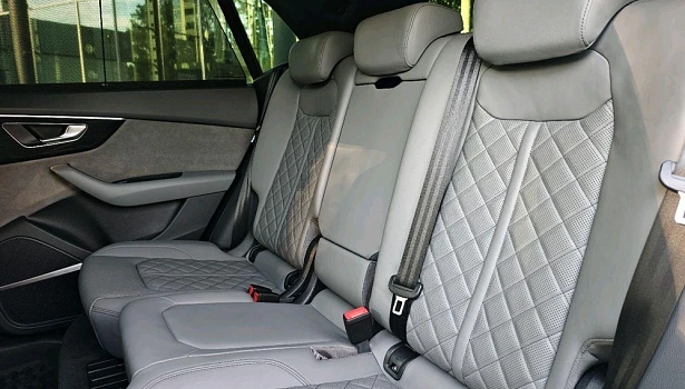 Audi Q8 3.0d 4WD Внедорожник Design (249 л.с.) фото 14