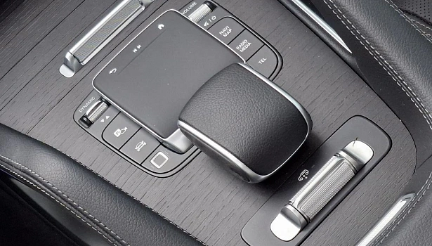 Mercedes-Benz GLE 300 d 4MATIC Внедорожник (269 л.с.) фото 23