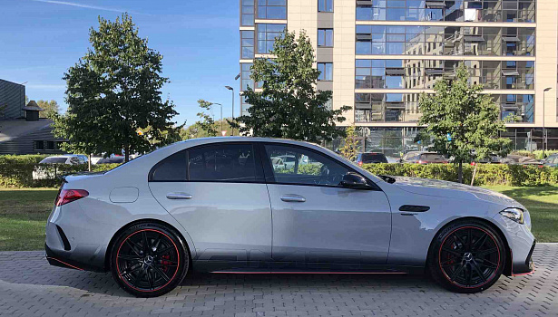 Mercedes-Benz AMG C63 S E Performance 4MATIC Седан (680 л.с.) Серые Альпы ALPINE Grau Лаковый фото 7