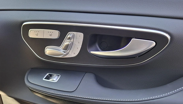 Mercedes-Benz V 2.0 CDI 4MATIC Минивэн Long (237 л.с.) фото 21
