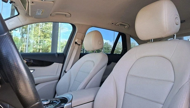 Mercedes-Benz GLC 250 4MATIC Внедорожник (211 л.с.) фото 12
