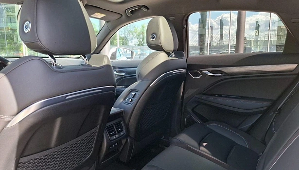 Geely Tugella 2.0 4WD Внедорожник Luxury (200 л.с.) фото 12