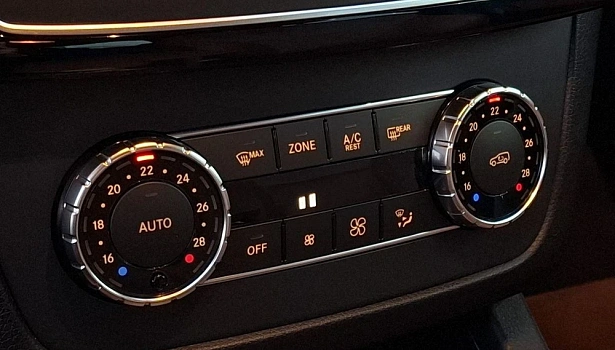 Mercedes-Benz GLE 300 4MATIC Внедорожник Особая серия (249 л.с.) фото 21