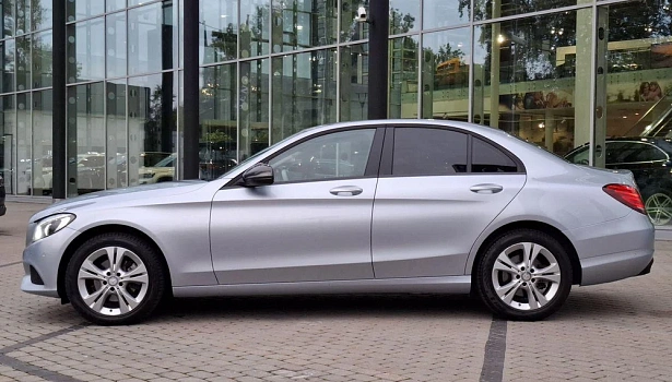 Mercedes-Benz C 200 4MATIC Седан Особая серия (184 л.с.) фото 3