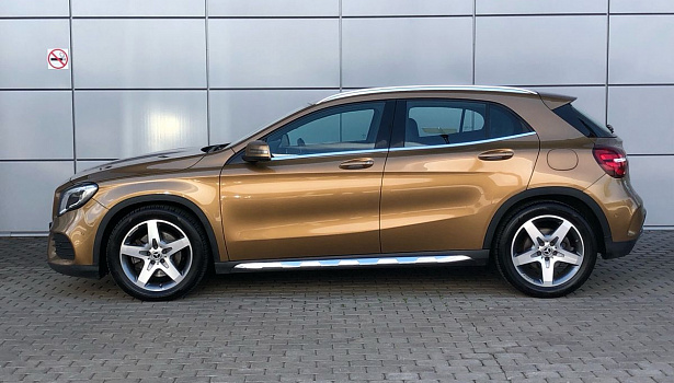 Mercedes-Benz GLA 250 4MATIC Внедорожник Особая серия (211 л.с.) фото 3