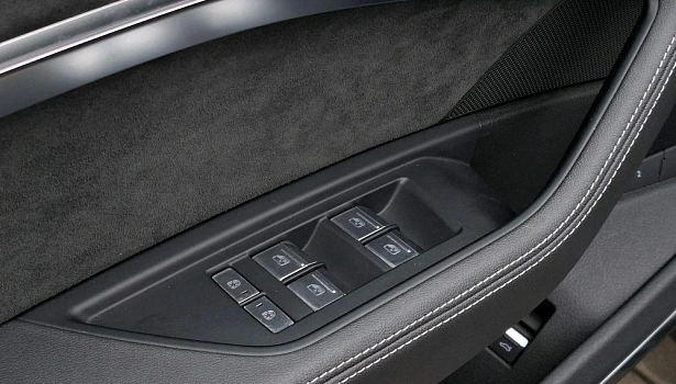 Audi e-tron Electro 4WD Внедорожник Exclusive (230 кВт) фото 18