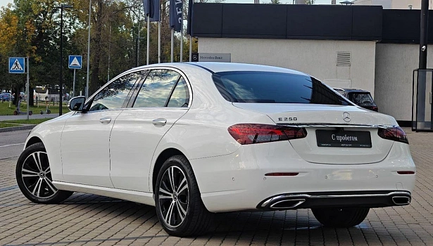 Mercedes-Benz E 250 Седан (211 л.с.) фото 4
