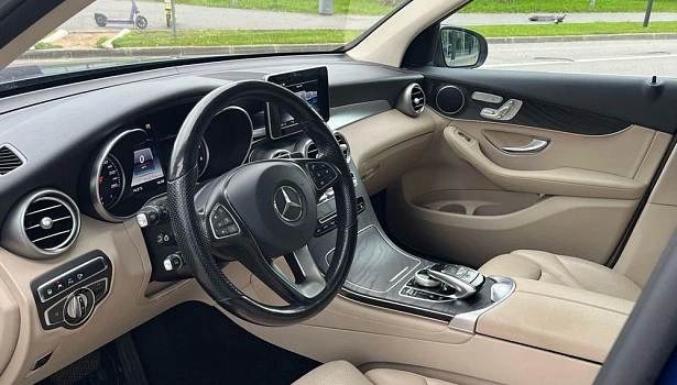Mercedes-Benz GLC 250 d 4MATIC Внедорожник Особая серия (204 л.с.) фото 8
