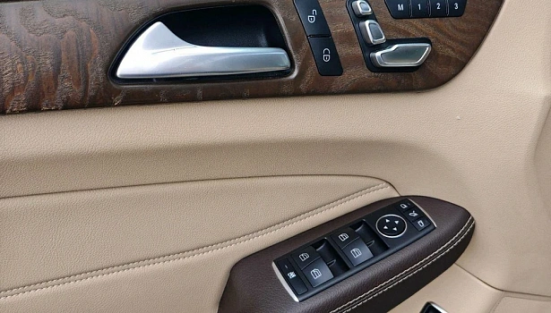 Mercedes-Benz GLE 250 d 4MATIC Внедорожник Особая серия (204 л.с.) фото 26