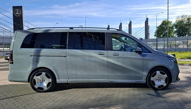 Mercedes-Benz V 2.0 CDI 4MATIC Минивэн Long (237 л.с.) фото 6