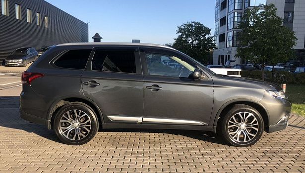 Mitsubishi Outlander 2.4 4WD Внедорожник Ultimate (167 л.с.) фото 7