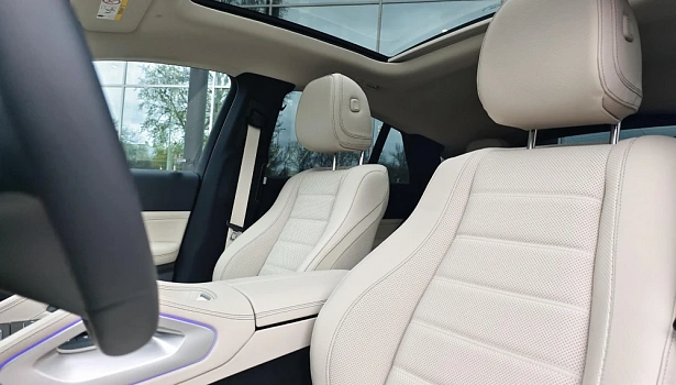 Mercedes-Benz GLE 300 d 4MATIC Внедорожник (269 л.с.) фото 11