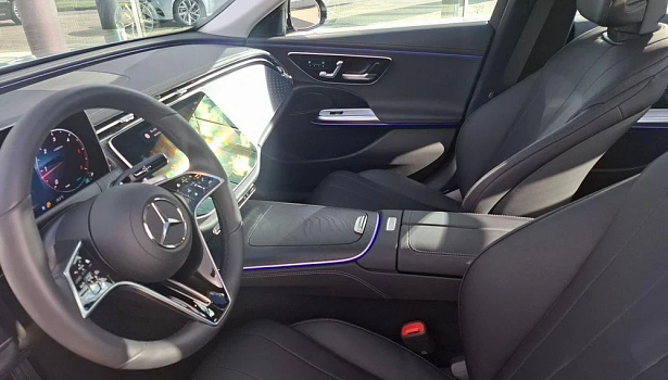 Mercedes-Benz E 2.0d 4MATIC Седан (197 л.с.) фото 13