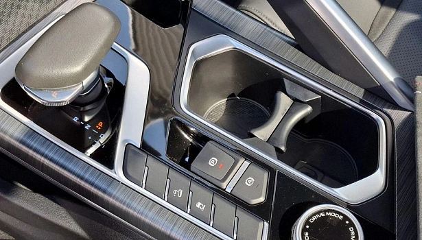 Geely Tugella 2.0 4WD Внедорожник Luxury (200 л.с.) фото 19