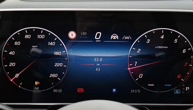 Mercedes-Benz GLC 2.0 4MATIC Внедорожник (258 л.с.) фото 25