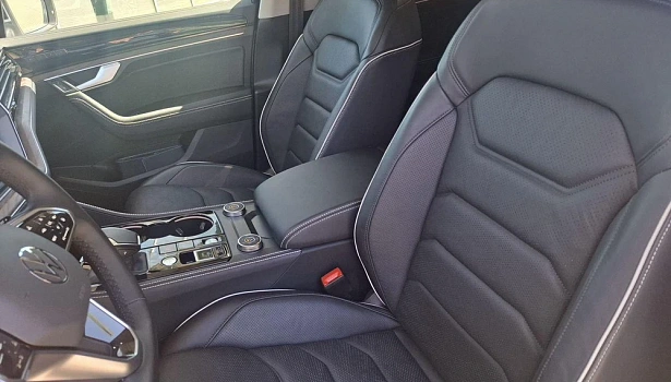 Volkswagen Touareg 3.0d 4WD Внедорожник Elegance (286 л.с.) фото 13