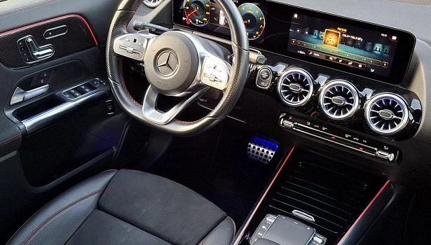 Mercedes-Benz GLA 200 4MATIC Внедорожник Sport (150 л.с.) фото 15