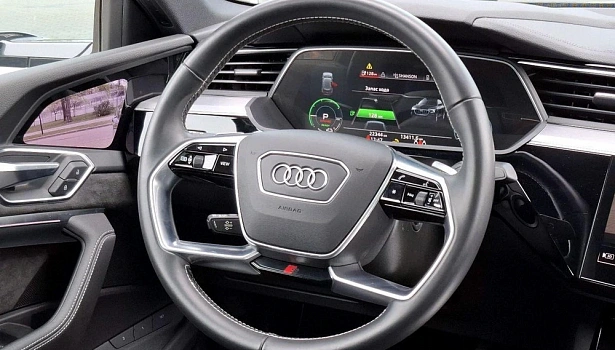 Audi e-tron Electro 4WD Внедорожник Exclusive (230 кВт) фото 32