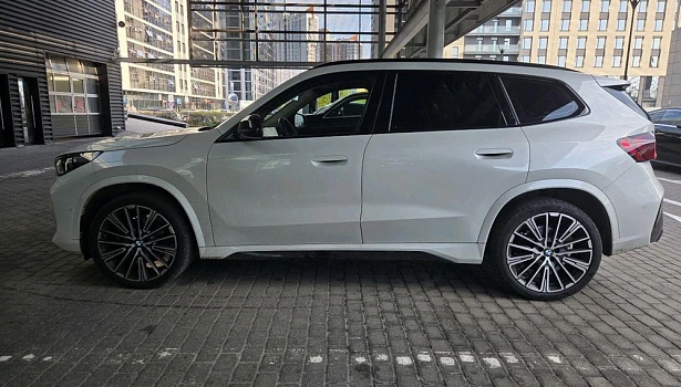 BMW X1 2.0 4WD Внедорожник XDrive25Li M Sport Package (204 л.с.) фото 2