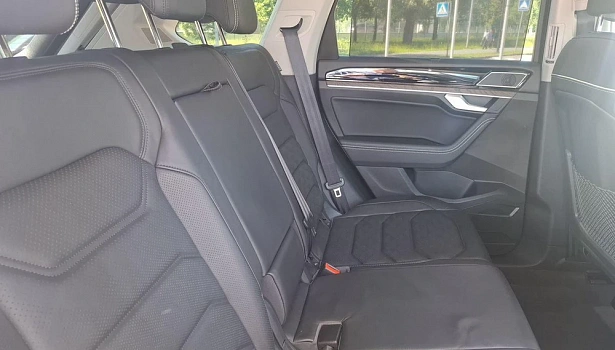 Volkswagen Touareg 3.0d 4WD Внедорожник Elegance (286 л.с.) фото 14