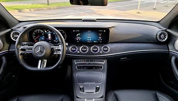 Mercedes-Benz E 220 d 4MATIC Седан Sport (194 л.с.) фото 9