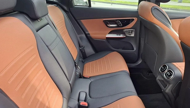 Mercedes-Benz GLC 2.0 4MATIC Внедорожник (258 л.с.) фото 15