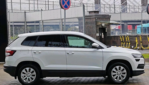 Skoda Karoq 1.4 4WD Внедорожник Style (2020) (150 л.с.) фото 7
