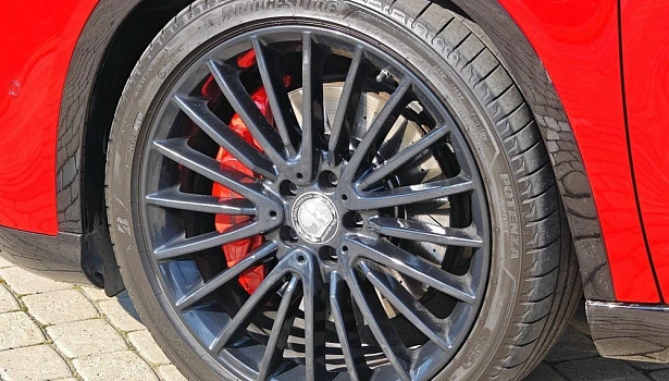 Mercedes-Benz AMG GLA 45 4MATIC Внедорожник Особая серия (381 л.с.) фото 9