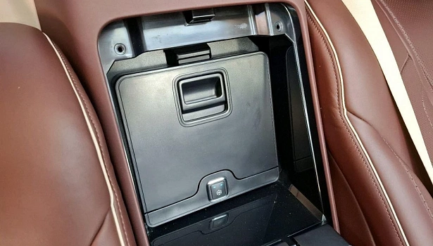Mercedes-Benz S 560 4MATIC Седан (469 л.с.) фото 28