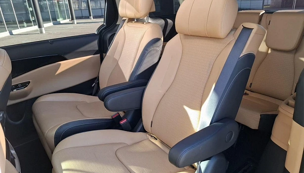 Kia Carnival 2.2 CDI 4WD Минивэн Prestige (199 л.с.) фото 16