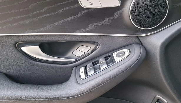 Mercedes-Benz GLC 200 4MATIC Внедорожник Premium (197 л.с.) фото 21