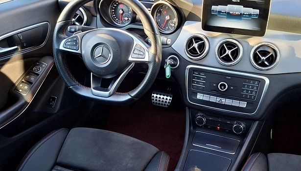 Mercedes-Benz CLA 250 4MATIC Купе Sport (211 л.с.) фото 13