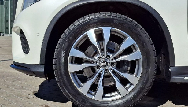 Mercedes-Benz GLE 350 d 4MATIC Внедорожник Особая серия (249 л.с.) фото 16