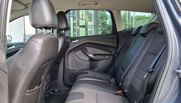 Ford Kuga 1.6 4WD Внедорожник Titanium (150 л.с.) фото 13