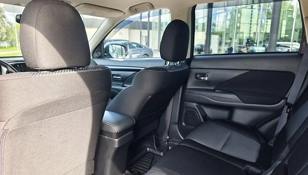 Mitsubishi Outlander 2.0 4WD Внедорожник Inform (146 л.с.) фото 13