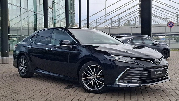 Toyota Camry 2.5 4WD Седан DeLuxe (209 л.с.) фото 2