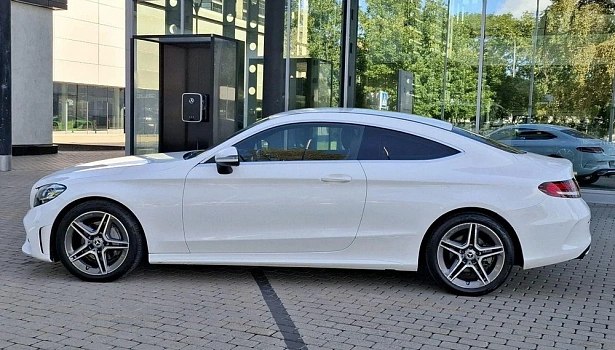 Mercedes-Benz C 180 Купе Sport (150 л.с.) фото 3