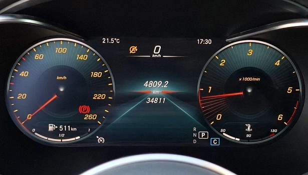 Mercedes-Benz GLC 300 d 4MATIC Внедорожник Sport (245 л.с.) фото 18