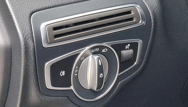 Mercedes-Benz C 180 Седан Premium (150 л.с.) фото 18