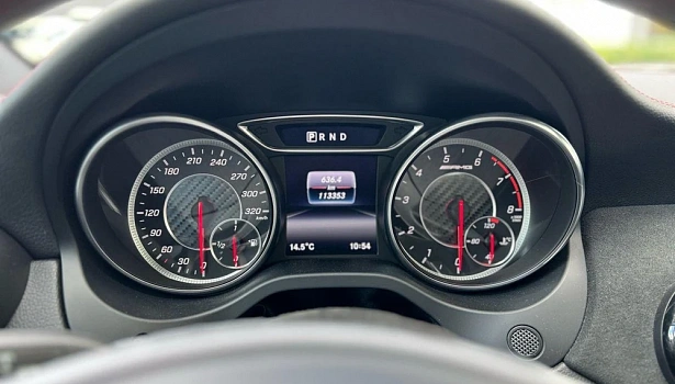 Mercedes-Benz AMG GLA 45 4MATIC Внедорожник Особая серия (381 л.с.) фото 38