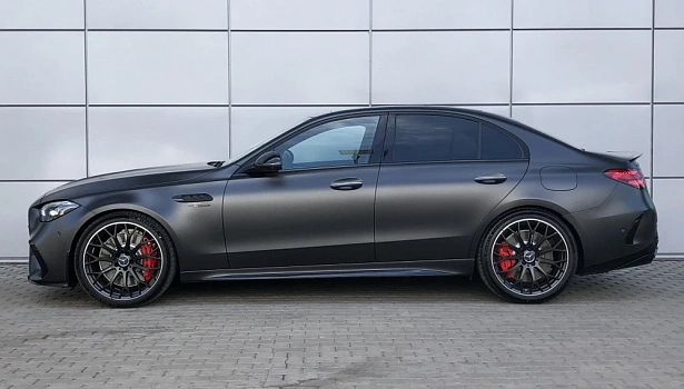 Mercedes-Benz AMG C63 S E Performance 4MATIC Седан (680 л.с.) Серый Графит GRAPHIT Grau Матовый фото 3