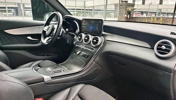 Mercedes-Benz GLC 300 d 4MATIC Внедорожник Sport (245 л.с.) фото 11