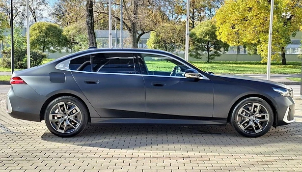 BMW 5 серии 2.0 4WD Седан M Sport (258 л.с.) фото 7
