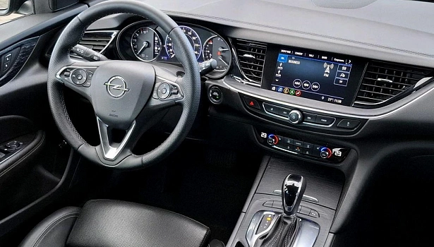 Opel Insignia 2.0d 4WD Универсал (170 л.с.) фото 15