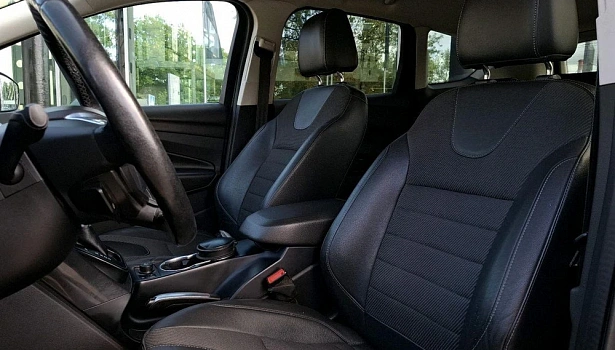Ford Kuga 1.6 4WD Внедорожник Titanium (150 л.с.) фото 12