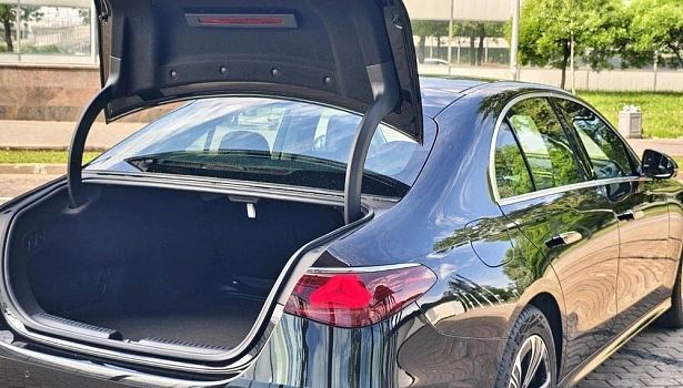 Mercedes-Benz E 2.0 Седан (204 л.с.) фото 20
