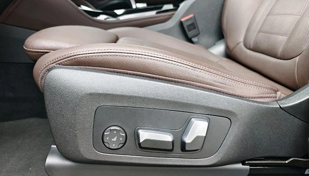 BMW X4 2.0 4WD Внедорожник (184 л.с.) фото 18