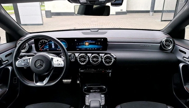 Mercedes-Benz CLA 250 4MATIC Купе Sport (224 л.с.) фото 9