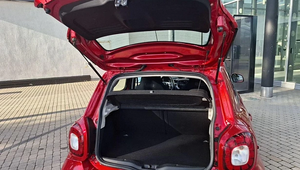 Smart Forfour 0.9 4WD Хэтчбек Brabus (109 л.с.) фото 15